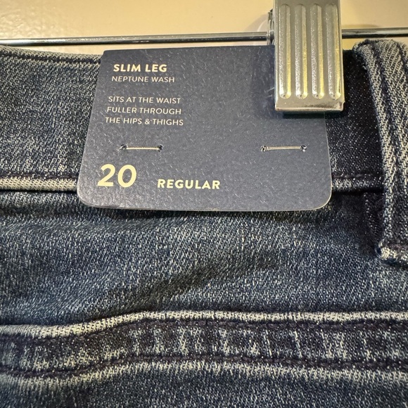 NWT J. Jill Blue Women's slim leg Neptune wash jeans size 20 - Picture 2 of 7